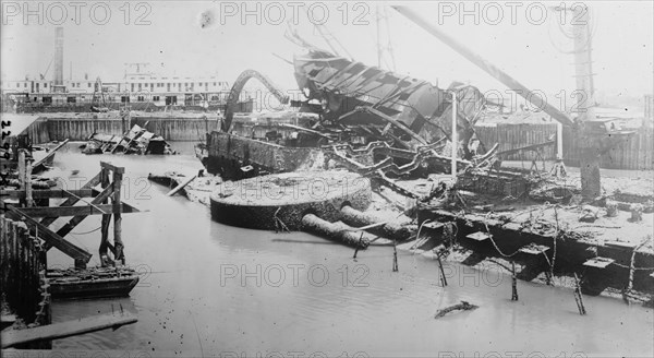 Bow of USS Maine, between c1910 and c1915. Creator: Bain News Service.