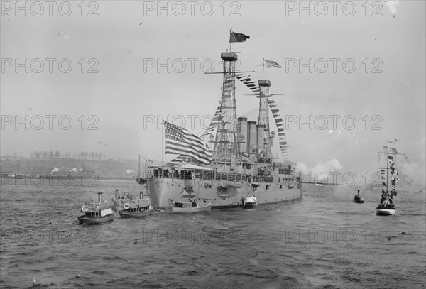 CONNECTICUT U.S.N. saluting MAYFLOWER, 1914. Creator: Bain News Service.