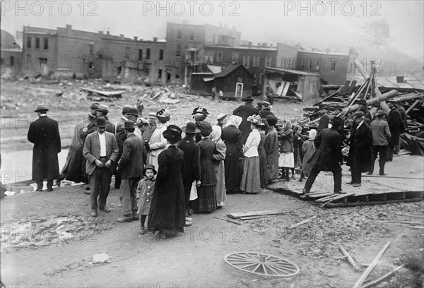 Austin Dam Disaster, on bank of Sinnemahoning Creek, [Pennsylvania], 1911. Creator: Bain News Service.