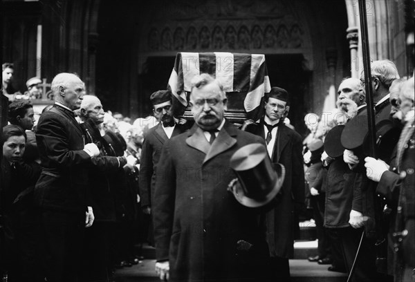 Taking Kearny's body from Trinity Church, between c1910 and c1915. Creator: Bain News Service.