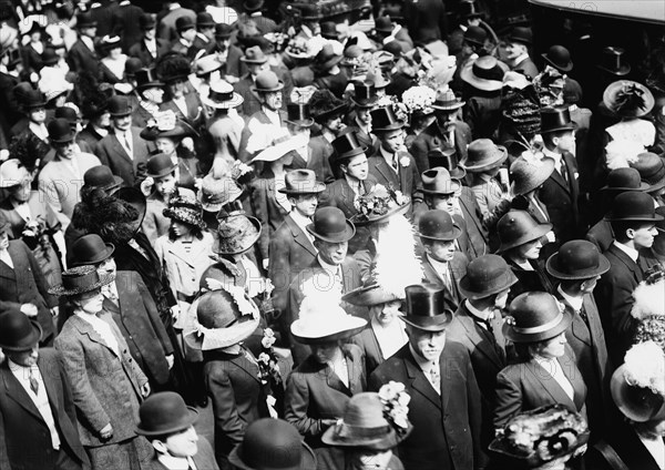 Easter - 5th Ave. 1912. Creator: Bain News Service.