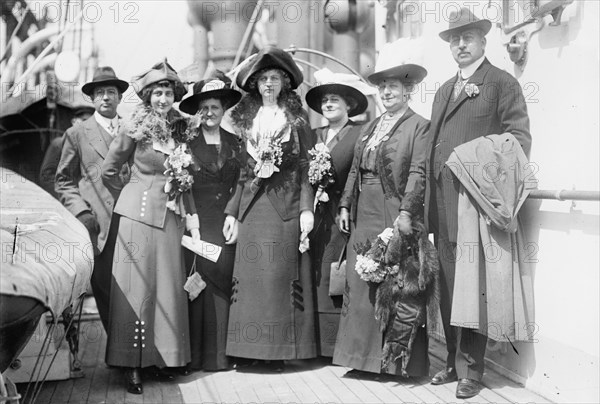 F.C. Smith, Madeleine Smith, Mrs. E. Holmes, Louise Day, Margaret Smith..., between c1910 and c1915. Creator: Bain News Service.