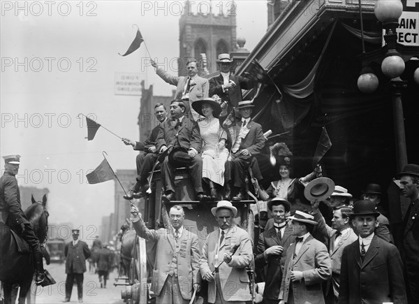 California delegates cheering on stagecoach at the 1912 Republican National Conv... June 18-22, 1912 Creator: Bain News Service.