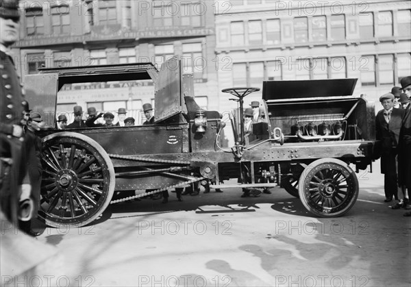 Auto Street Cleaner, between c1910 and c1915. Creator: Bain News Service.