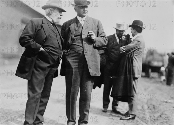 J. J. Hill & Carl Gray, between c1910 and c1915. Creator: Bain News Service.