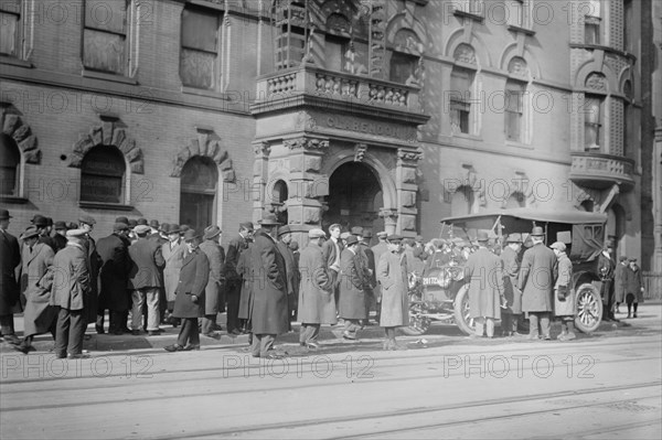 Before Capt. Walsh's, between c1910 and c1915. Creator: Bain News Service.