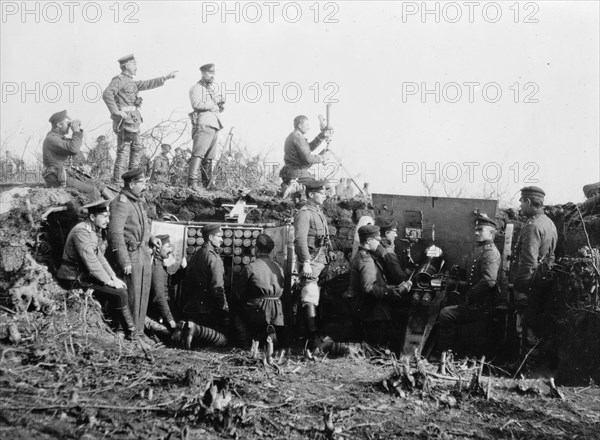 Bulgar Battery, Tchataldja #13, between c1910 and c1915. Creator: Bain News Service.