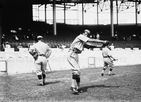 Slim Sallee, St. Louis NL (baseball), 1913. Creator: Bain News Service.