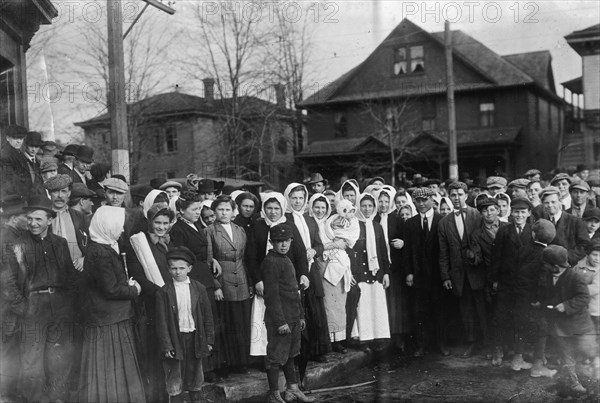 Strikers at Auburn - April '13, 1913. Creator: Bain News Service.