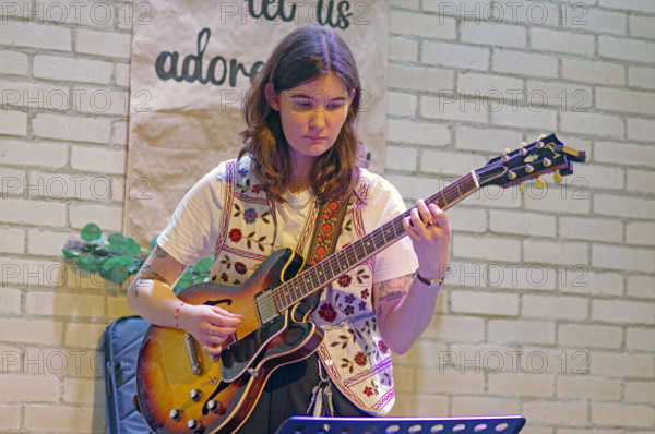 Maddy Salter, International Women’s Day, NJA Fundraiser, Baptist Church, Loughton, Essex, 2025. Creator: Brian O'Connor.