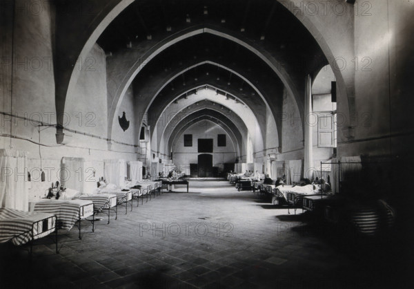 Hospital de la Santa Cruz, Barcelona: ward of Santa Eulalia, c1900. Creator: Unknown.