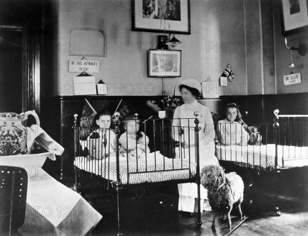 Hahnemann Hospital and Homeopathic Dispensaries, Liverpool: a children's ward..., (1910?). Creator: Unknown.
