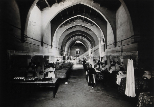 Hospital de la Santa Cruz, Barcelona: ward of San Pedro, 1900-1999. Creator: Unknown.