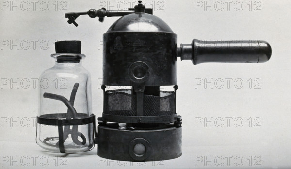 Steam spray used by Joseph Lister, c1880s. Creator: Unknown.