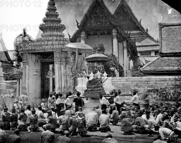 King Mongkut of Siam [Thailand] arriving at the Temple of the Reclining Buddha (Wat Pho)..., 1865. Creator: John Thomson.
