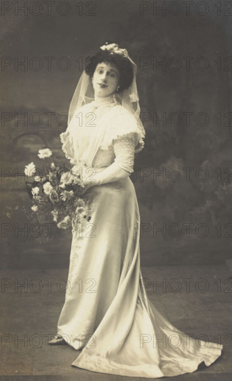 Arthur Grayson, dressed as a bride, for "The Jollity Boys", 1909. Creator: Unknown.
