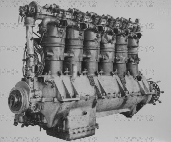 Basse & Selve BuS IV aircraft engine (German) from World War 1, exhaust side, 1918.  Creator: Air Ministry.