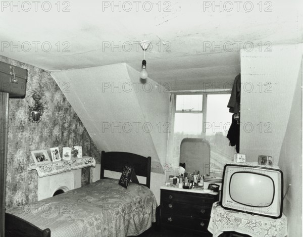 128 Elthorne Road, Islington, London, 1971. Creator: Unknown.