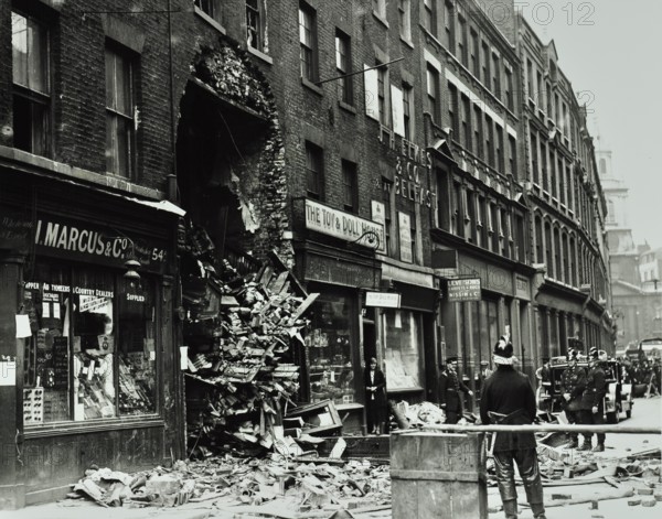 55 Houndsditch, City of London: damage caused by fire, 1924. Creator: Unknown.