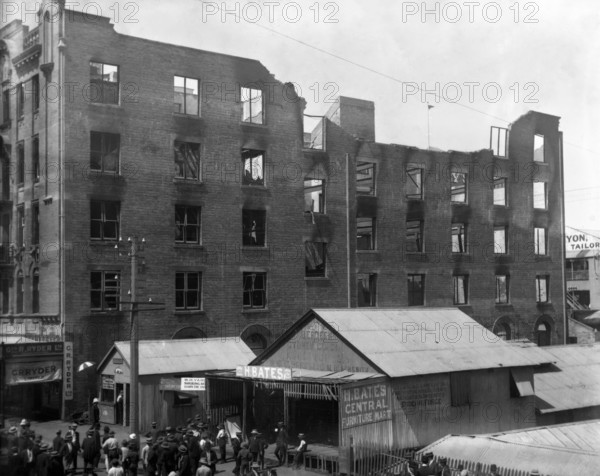 Fitzroy building fire, Adelaide Street, Brisbane, Queensland, 8 March 1912. Creator: Robert Augustus Henry L'Estrange.