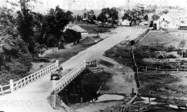 Kelvin Grove, c1884. Creator: Unknown.