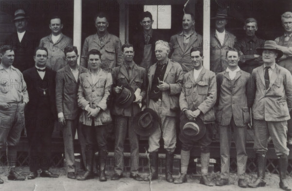 Mosman - Neutral Bay Rifle Club Hut. Creator: Unknown.