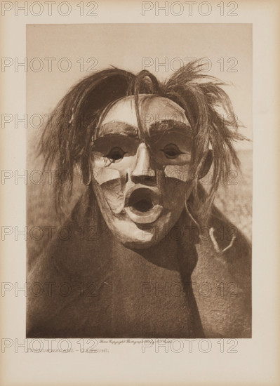 Tsunukwalahl, Qagyuhl, 1914. Creator: Edward Sheriff Curtis.