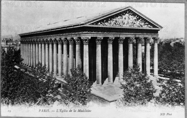 Paris - L'Eglise de la Madeleine. Creator: Unknown.