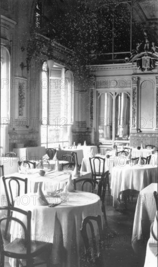 Hotel De Londres tea rooms, Paris, France, 1900. Creator: Robert Augustus Henry L'Estrange.