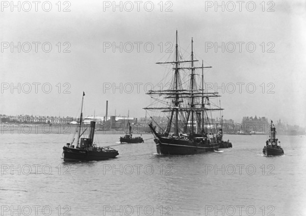 Terra Nova leaving Cardiff, 15 June, 1910. Creator: Unknown.