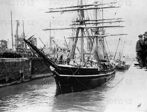 Terra Nova returning to Cardiff, 14 June, 1913. Creator: Frederick William Thomas.