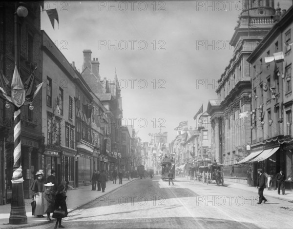 High Street during celebrations to mark a visit by Queen Victoria, Oxford, Oxfordshire, 1897. Creator: Henry Taunt.