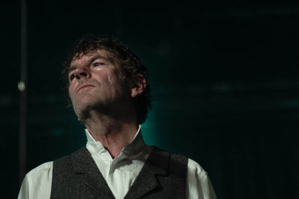 Simon Huw Jones, And Also The Trees live at The Lexington, London, Nov 2022. Creator: Annapaola Marchesani.