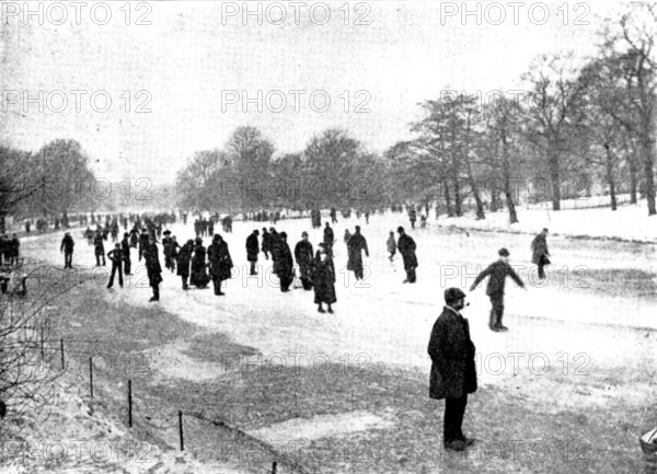 Skating in London: The Serpentine, 1895.  Creator: Russell & Sons.