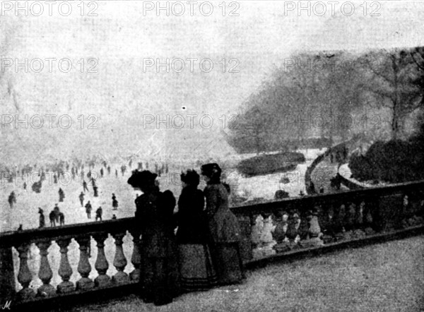 Skating in London: The Serpentine, 1895.  Creator: Russell & Sons.