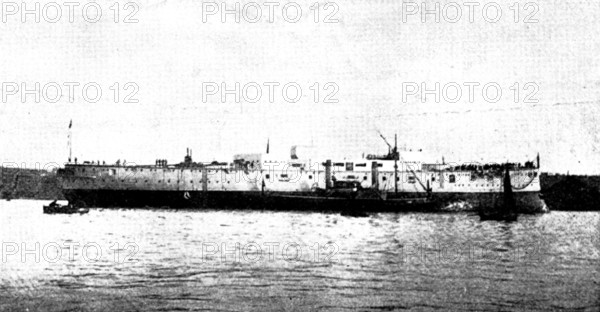 The Launch of H.M.S. Renown: broadside view, 1895. Creator: Unknown.