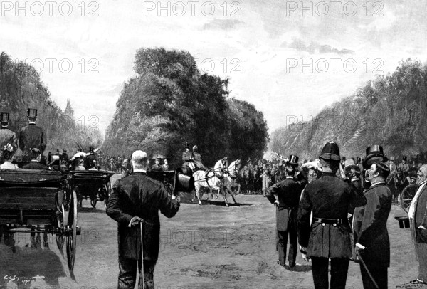 The London Season: in Hyde Park - waiting for the Shahzada, 1895. Creator: P Naumann.