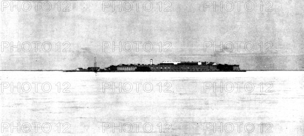 The Spanish-American War: Fort Jefferson, Tortugas, lately connected with Key West by cable, 1898. Creator: Unknown.