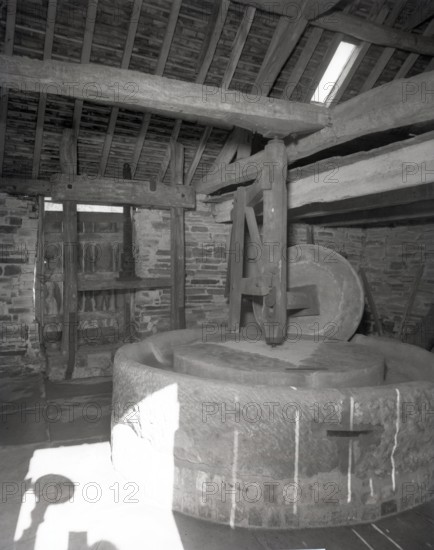 Mary Arden's House at Wilmcote, Stratford-on-Avon, c1955.  Creator: Arthur Charles Kirby Ware.