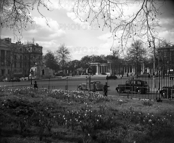 St George's Hospital and the Hyde Park Screen, London, c1955. Creator: Arthur Charles Kirby Ware.