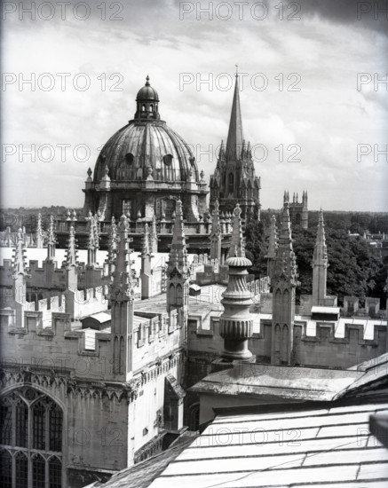 Radcliffe Camera and spire of St Mary's, Oxford, c1955. Creator: Arthur Charles Kirby Ware.