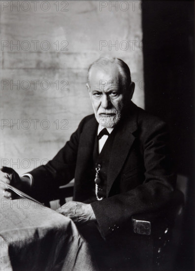 Portrait of Sigmund Freud, 1926. Creator: Schmutzer, Ferdinand (1870-1928).