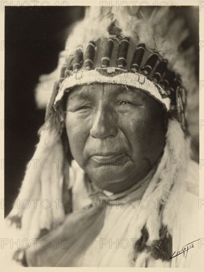 Pipe Stem-Oto, 1927. Creator: Edward Sheriff Curtis.