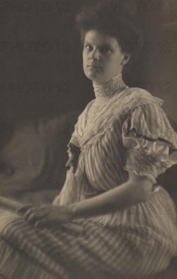 Portrait of a woman, 1900. Creator: Joseph Turner Keiley.