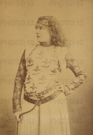 Sarah Bernhardt as Lady Macbeth, 1878-1900. Creator: Paul Nadar.