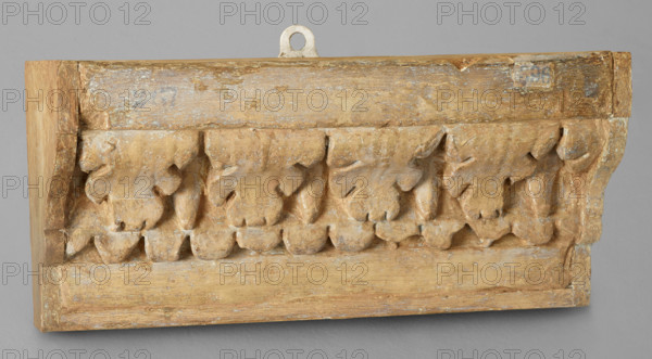 Cast of cyma reversa moulding from upper architrave, late 18th century-early 19th century. Creator: Unknown.
