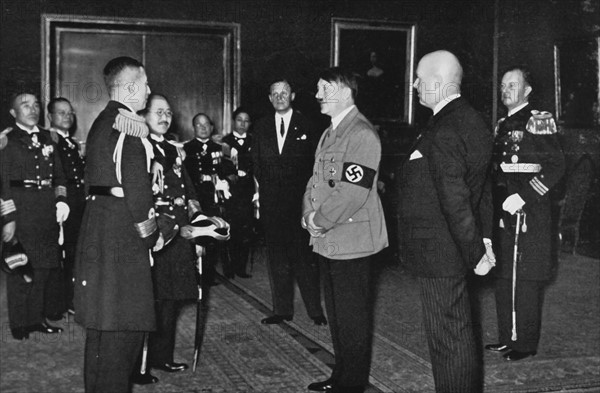 Hitler receiving a Japanese Navy delegation (1934)