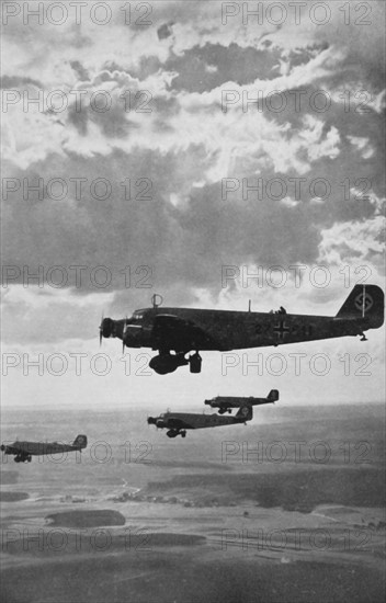 Bombardiers allemands survolant Nuremberg, 1935