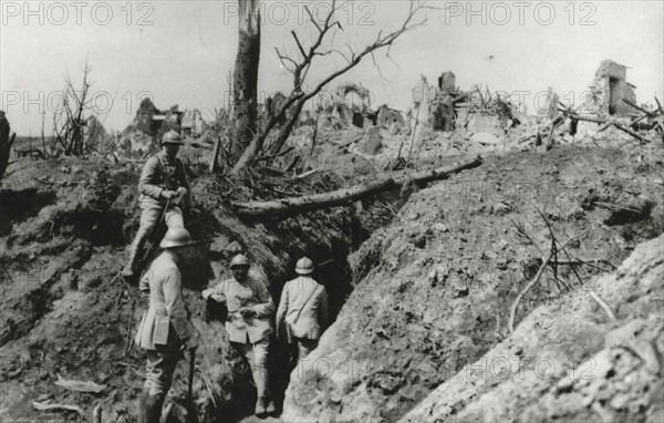 Soldats sur le Chemin des Dames