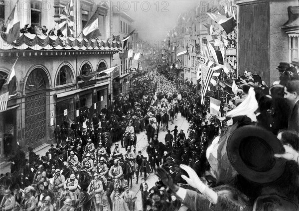 Entree de l'armee francaise a Mulhouse en Alsace - 11 Novembre 1918, la victoire de la France et des allies sur l'empire Allemand.